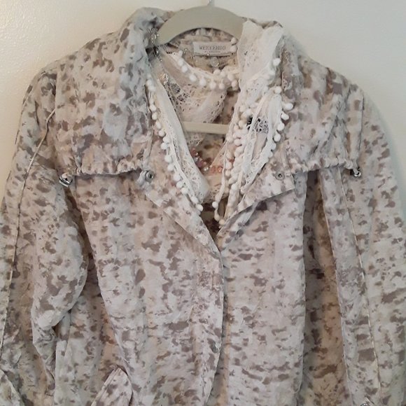 Chico's Beige & White Splatter Jkt Sz. 2 Not Worn! - Picture 1 of 8